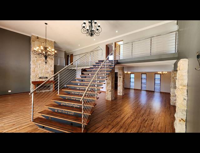 6 BEDROOM FREESTANDING FOR SALE IN BERGSIG